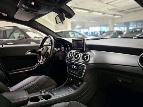 Mercedes-Benz CLA – Image 12