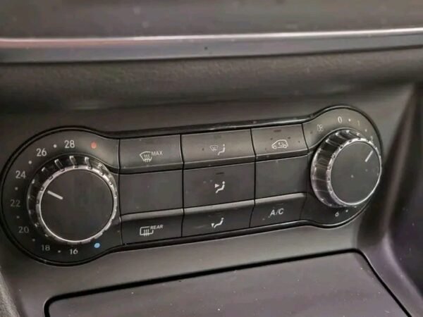 Mercedes-Benz CLA – Image 7