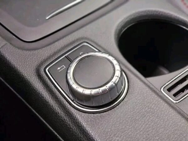 Mercedes-Benz CLA – Image 9