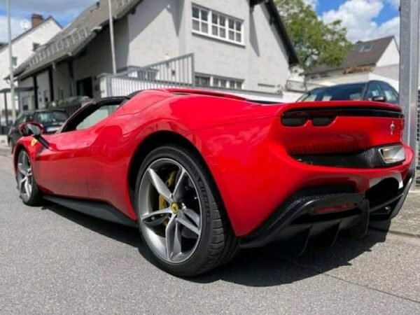 Ferrari 296 GTS Spider – Image 4