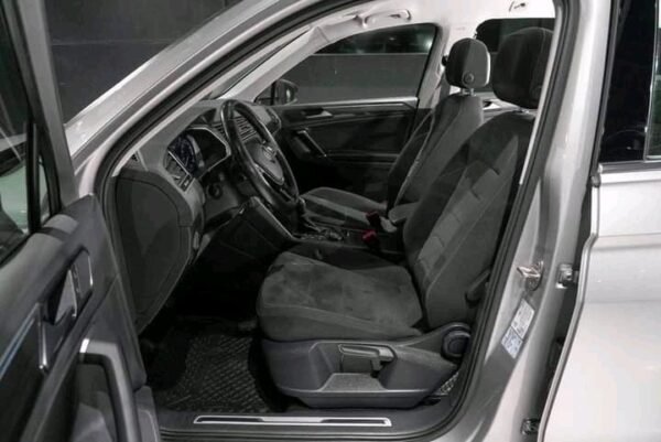 Volkswagen Tiguan – Image 25