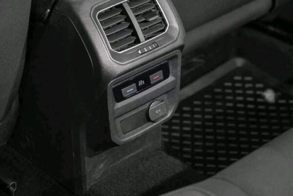 Volkswagen Tiguan – Image 17
