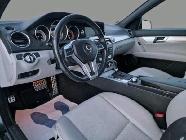 Mercedes-Benz – Image 3