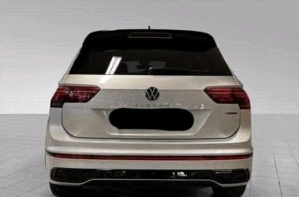 Volkswagen Tiguan – Image 9