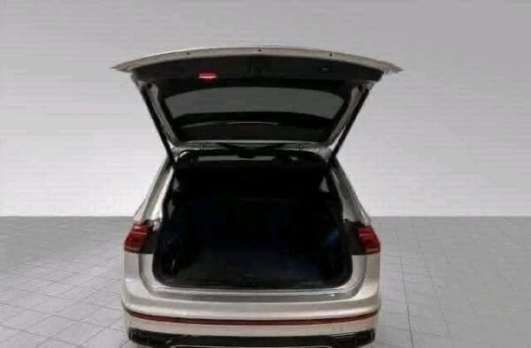 Volkswagen Tiguan – Image 10