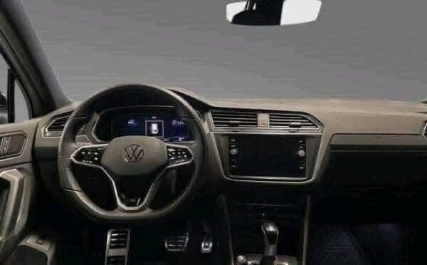 Volkswagen Tiguan – Image 21