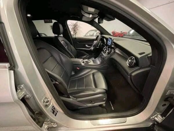 Mercedes GLC – Image 26