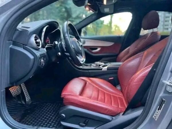 Mercedes-Benz C-Class – Image 9