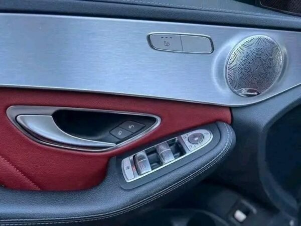 Mercedes-Benz C-Class – Image 4