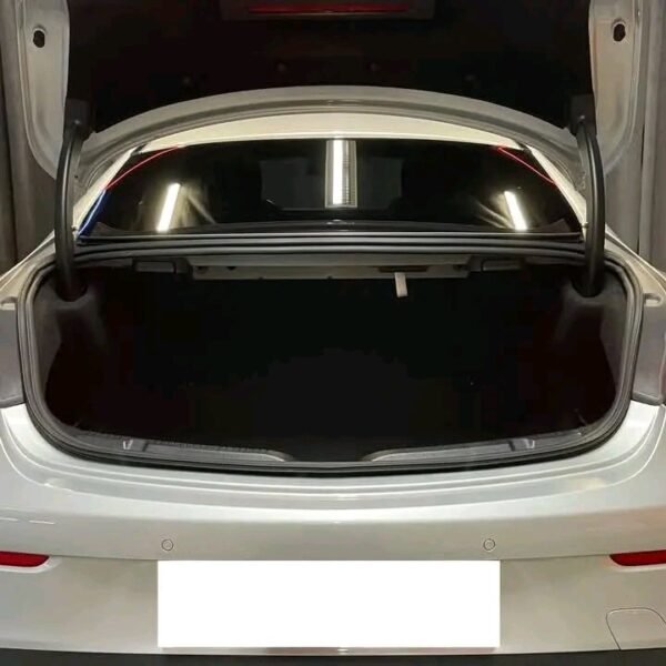 Mercedes Benz E-Class – Image 4