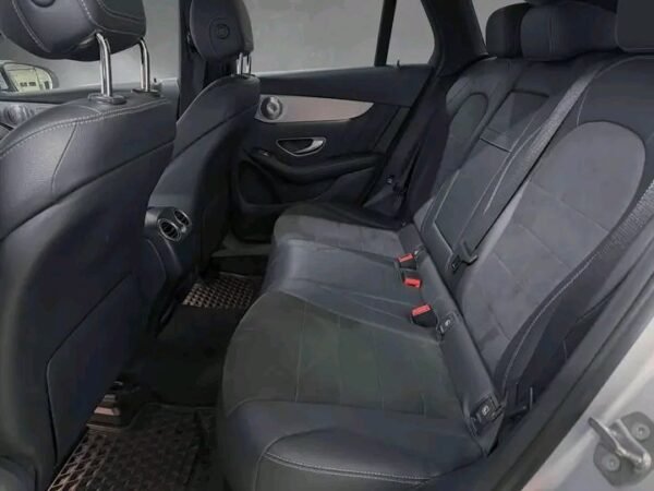 Mercedes-Benz GLC – Image 17
