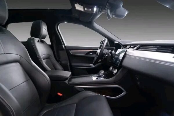 Jaguar F-PACE - Image 27