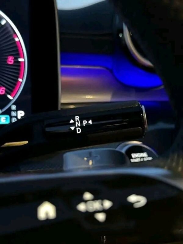 MERCEDES C220 4MATIC – Image 10