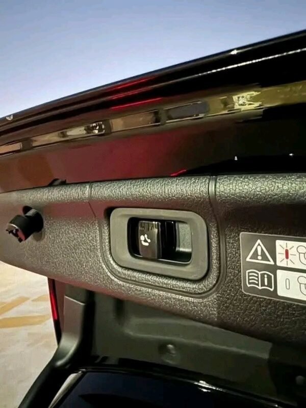 MERCEDES C220 4MATIC – Image 4