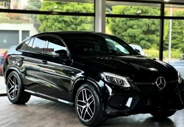 Mercedes-Benz GLE – Image 12