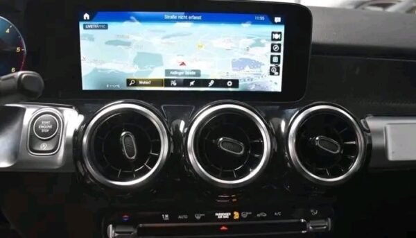 Mercedes-Benz GLB – Image 11