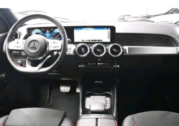 Mercedes-Benz GLB – Image 13
