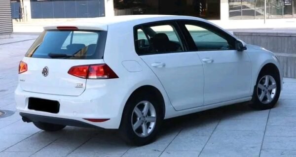 Volkswagen Golf – Image 5
