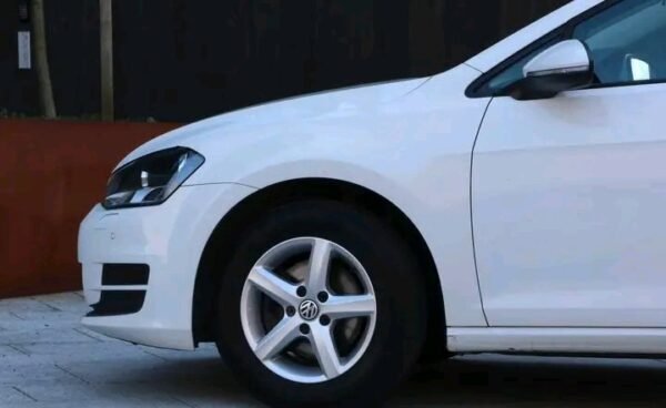 Volkswagen Golf – Image 11