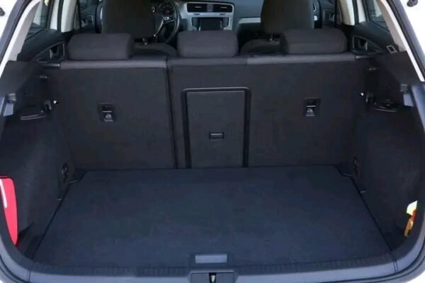 Volkswagen Golf – Image 12