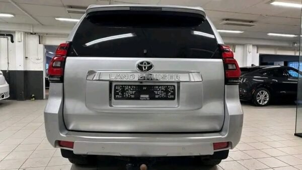 Toyota Land Cruiser – Image 2