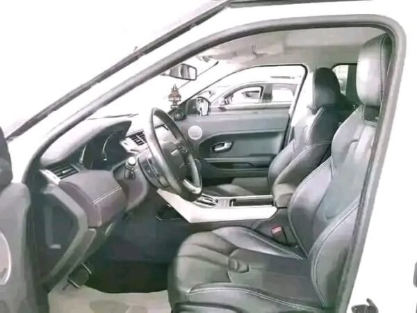 Range Rover Evoque – Image 11