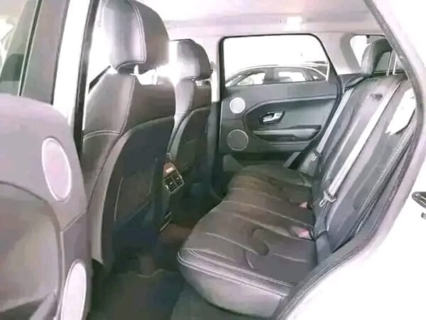 Range Rover Evoque – Image 9