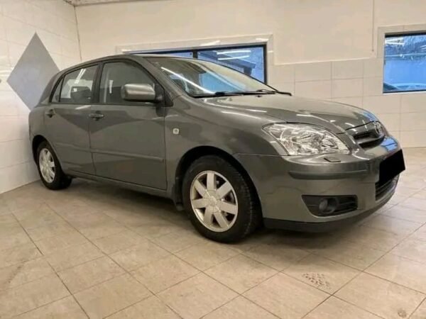 Toyota Corolla – Image 11