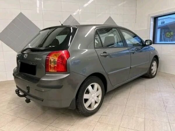 Toyota Corolla – Image 8