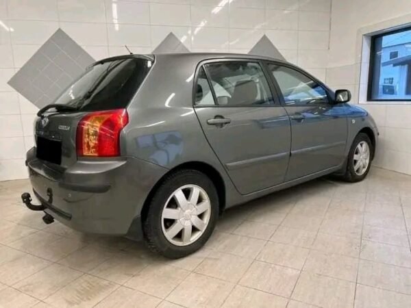 Toyota Corolla – Image 7