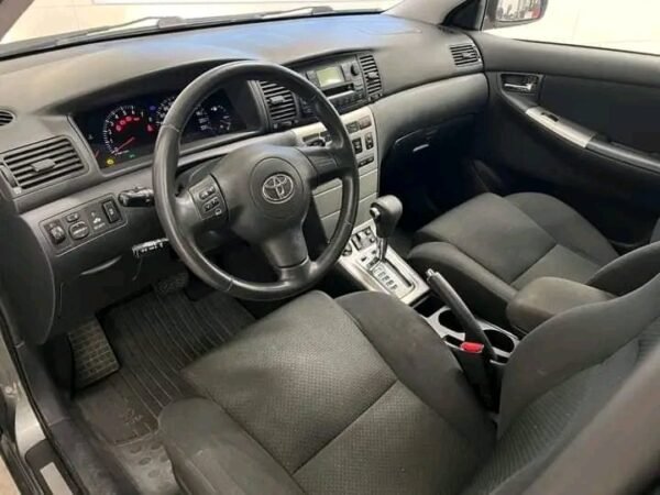 Toyota Corolla – Image 5