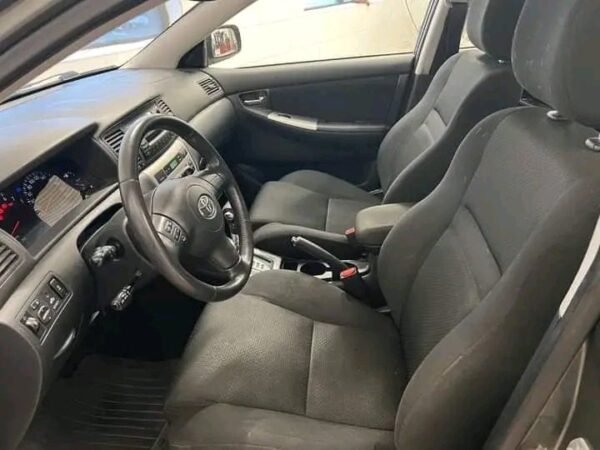Toyota Corolla – Image 9