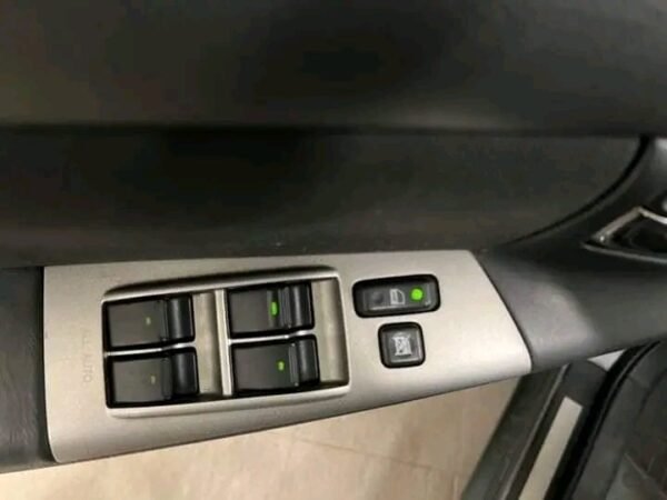 Toyota Corolla – Image 28