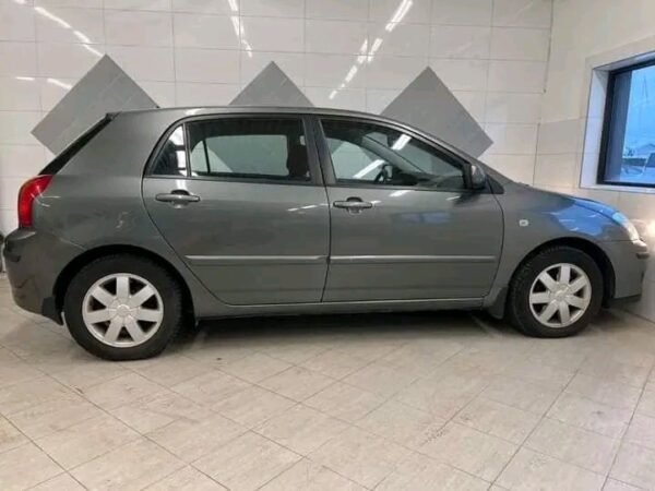 Toyota Corolla – Image 15