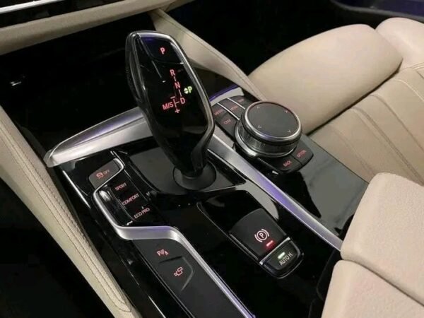 BMW 5-series – Image 5