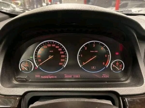 BMW 5 Series – Image 25