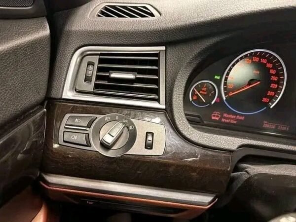 BMW 5 Series – Image 26