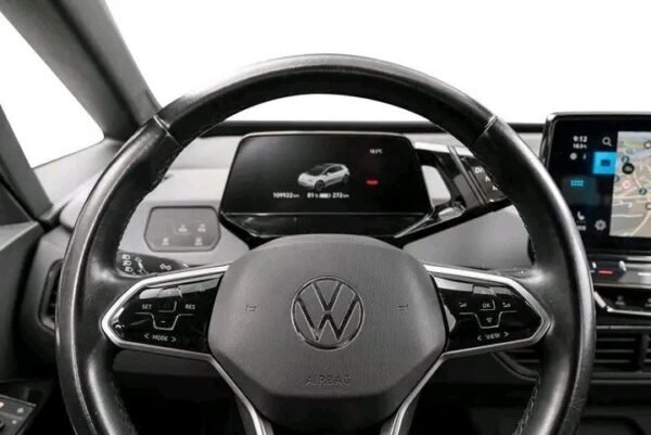Volkswagen Golf – Image 9