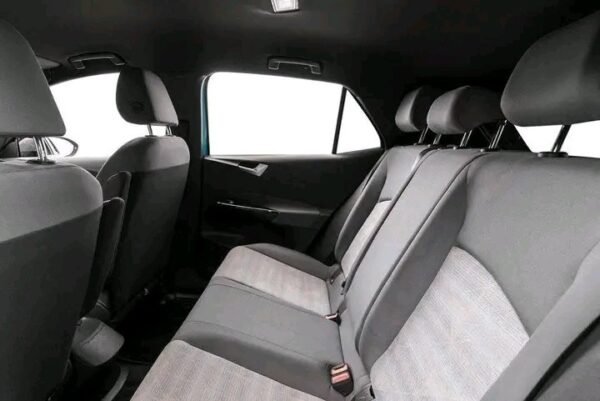 Volkswagen Golf – Image 8