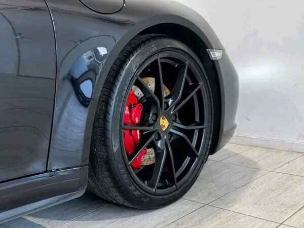 Porsche 911 CARERRA – Image 16
