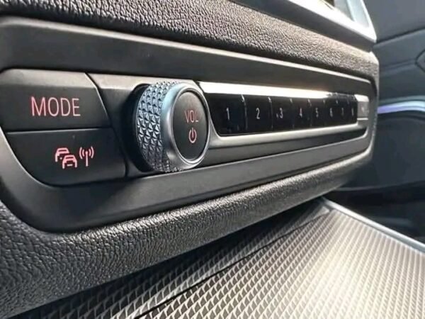 BMW 3 Series 330D – Image 19