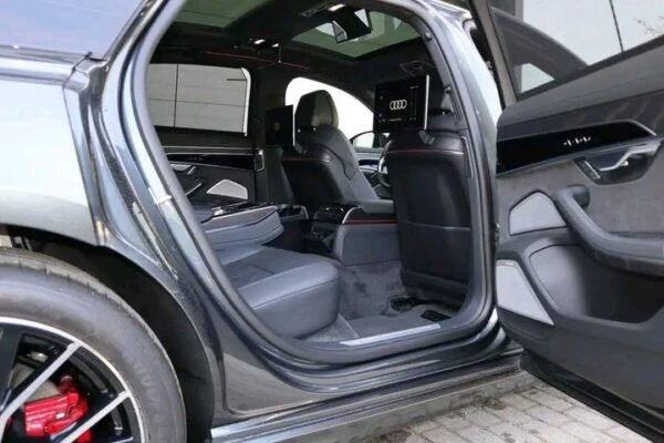 Audi A8L – Image 6