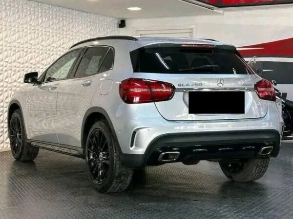 Mercedes-Benz GLA – Image 14