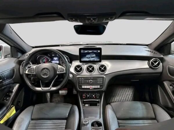 Mercedes-Benz GLA – Image 10