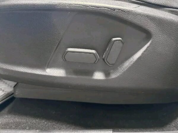 Ford Ranger – Image 12