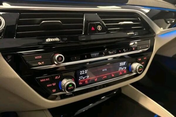 BMW 5-series – Image 11