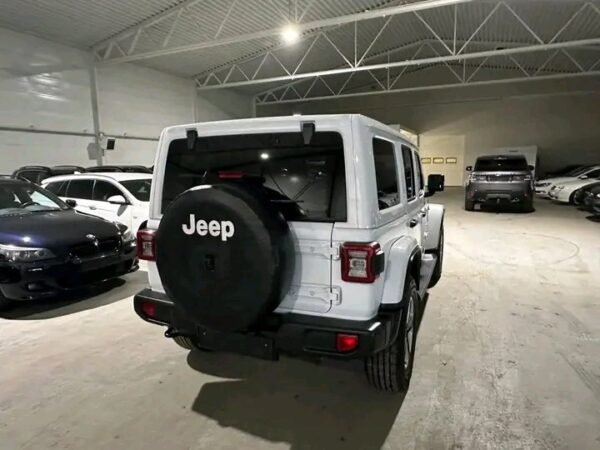 Jeep Wrangler – Image 17