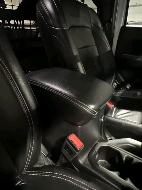 Jeep Wrangler – Image 19