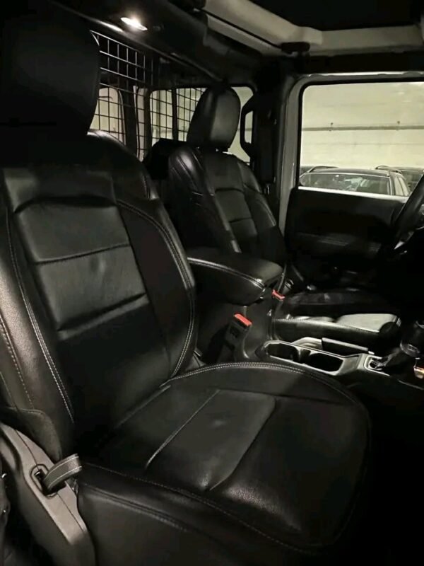Jeep Wrangler – Image 4