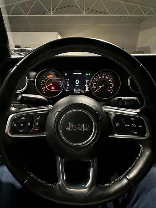 Jeep Wrangler – Image 18